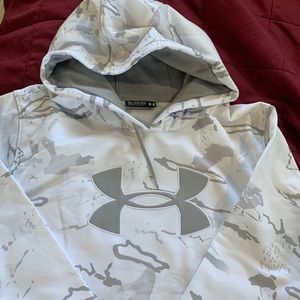 Brand new under armor hoodie!
